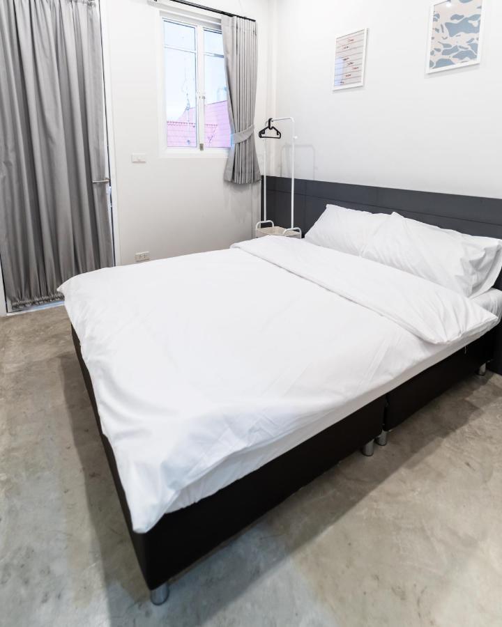 Pier 808 Hostel Bangkok Esterno foto