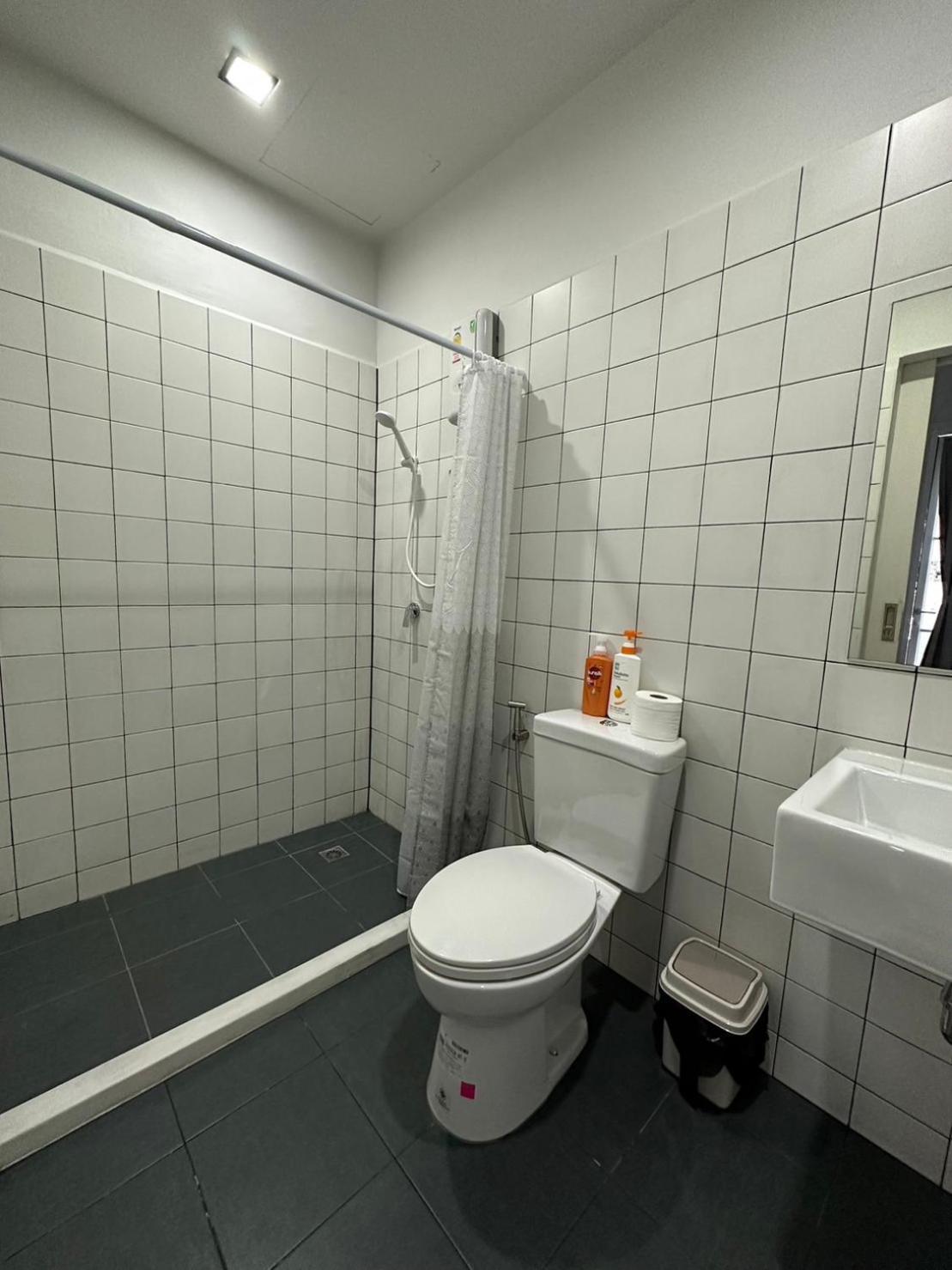 Pier 808 Hostel Bangkok Esterno foto